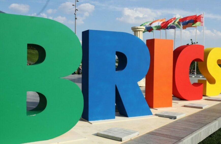 POLÍTICA INTERNACIONAL XV Cumbre de los BRICS 2023: las piernas del imperialismo tiemblan