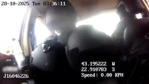 Policiais do BOPE da Chacina do Alemão são flagrados roubando