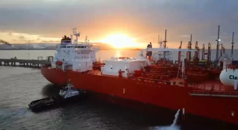 Venezuela inicia exportação de GLP