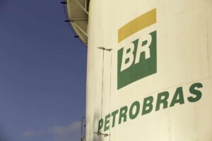 Petroleiros fazem campanha para Lula enviar petróleo a Cuba